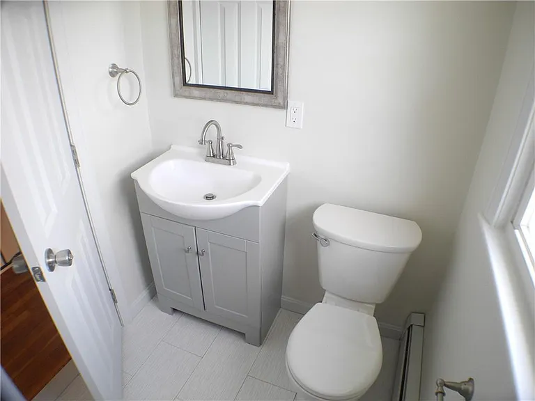 5 Hospital Rd — Photo 2