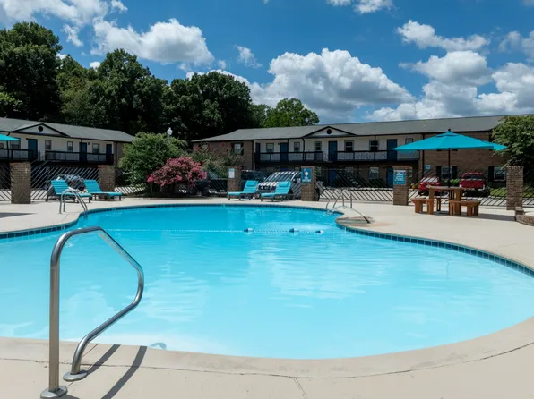 Axis on Beltline, 2025 Danville Park Dr SW #11A, Decatur, AL 35603