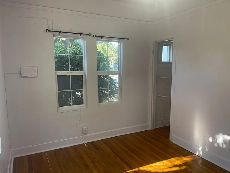 2233 Dwight Way — Photo 17