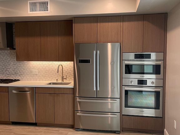 4th image of 551 W Date St #405