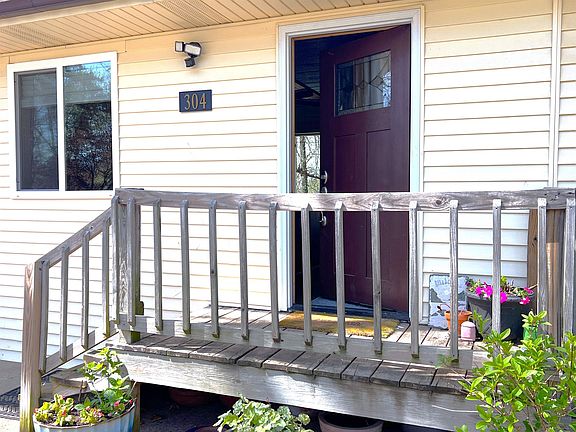 2nd image of 304 Cozahome Rd