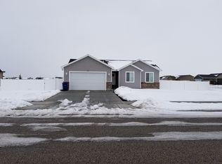 3567 N Jade St, Ammon, ID 83401