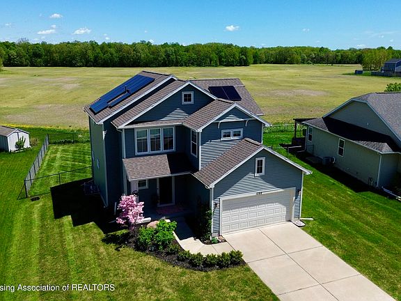 3rd image of 1282 Wildflower Dr