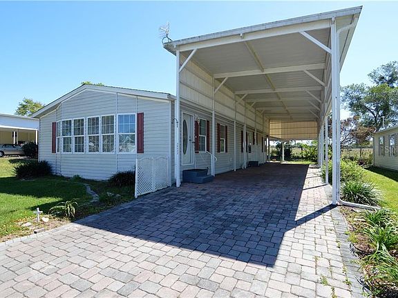 2nd image of 39532 Gloryland Dr