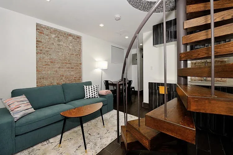 240 E 28th St #1 — Photo 18