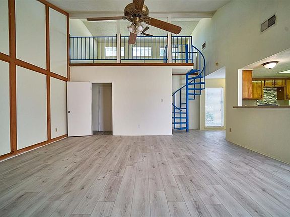 5th image of 14407 Swanfield Dr