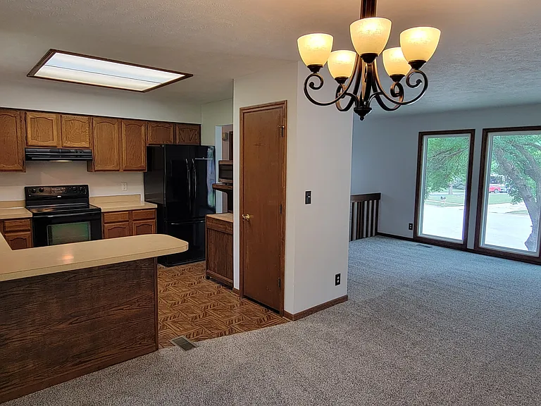 5208 Ascot Cir — Photo 8