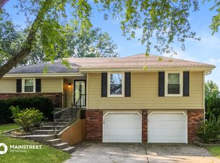 125 SW Kel Ct, Blue Springs, MO 64015