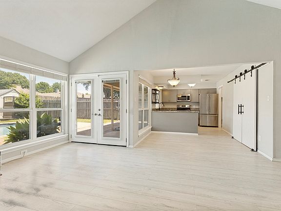 5th image of 6625 Moss Ln