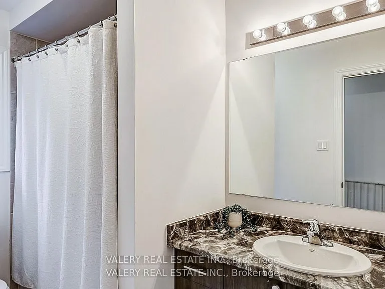 26 Sam Battaglia Cres — Photo 23