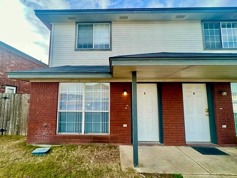 3906 Gus Dr #A — Photo 1