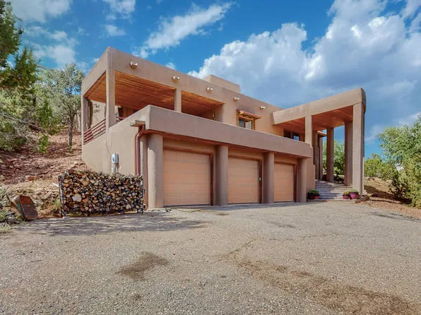 5 Howlin Wolf Trl, Tijeras, NM 87059