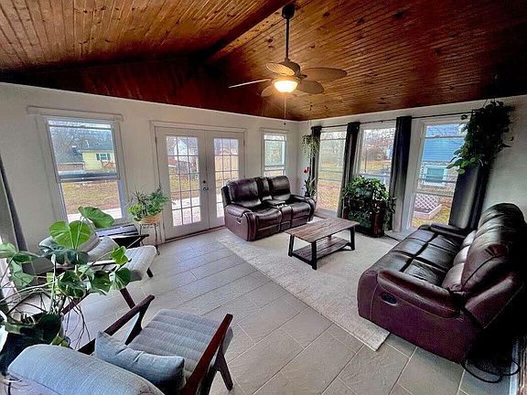 4th image of 3441 Aldershot Dr