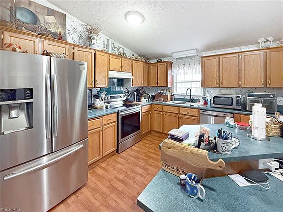 5th image of 204 Freeman Ridge Trl