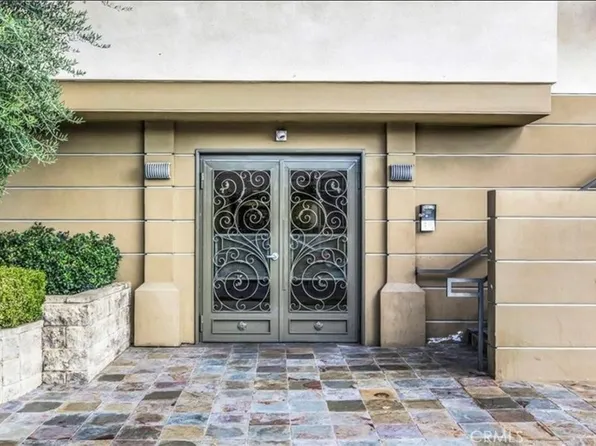 6800 Corbin Ave, Reseda, CA 91335