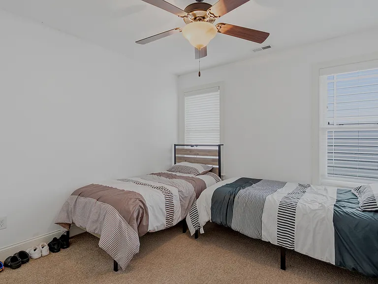73 Falconridge Dr — Photo 30