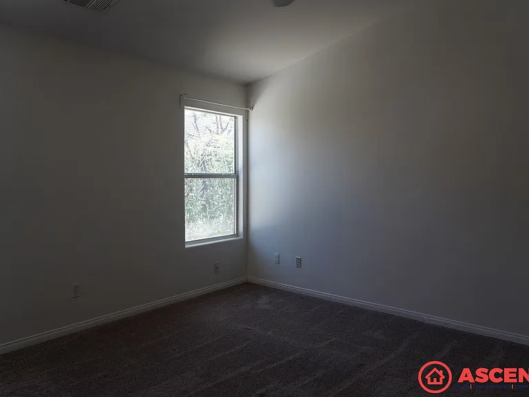 7217 Silver Spray Ave — Photo 4