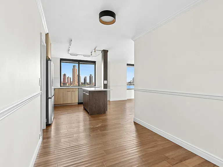 630 1st Ave #14D — Photo 6