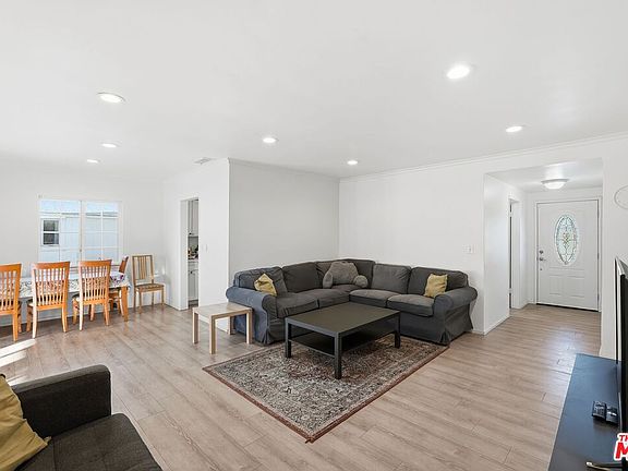 2nd image of 10401 Amigo Ave