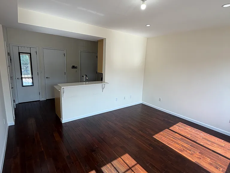 1739 Stillwell Ave #B — Photo 6