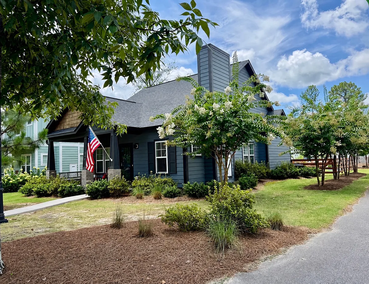 Building Photo - 260 Springwood Way