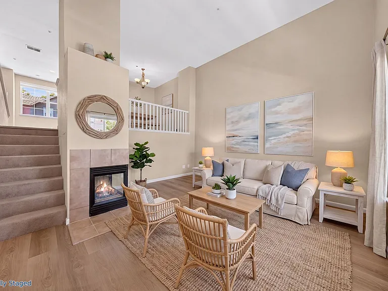 385 Race St — Photo 6