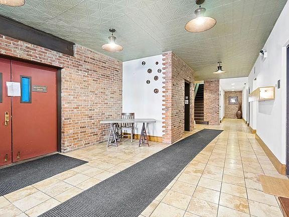 3rd image of 129 Boerum Pl APT 3B