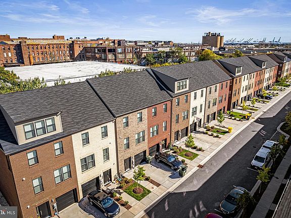 4th image of 637 Mozart Way