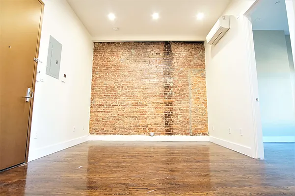 Rented by Lofts and Flats LLC | media 28