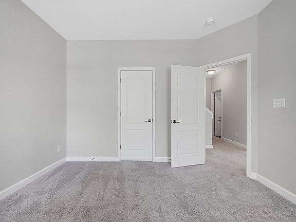 3rd image of 623 Freeman Dr