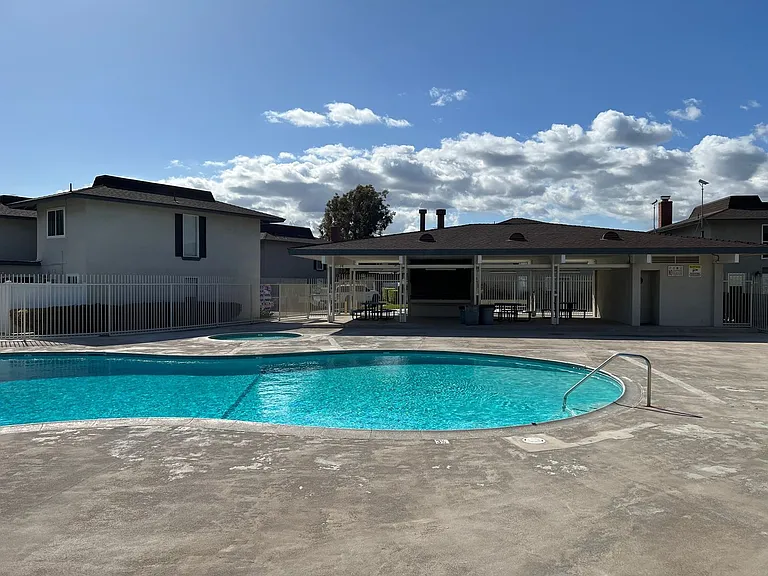 10418 Stratton Ct — Photo 15