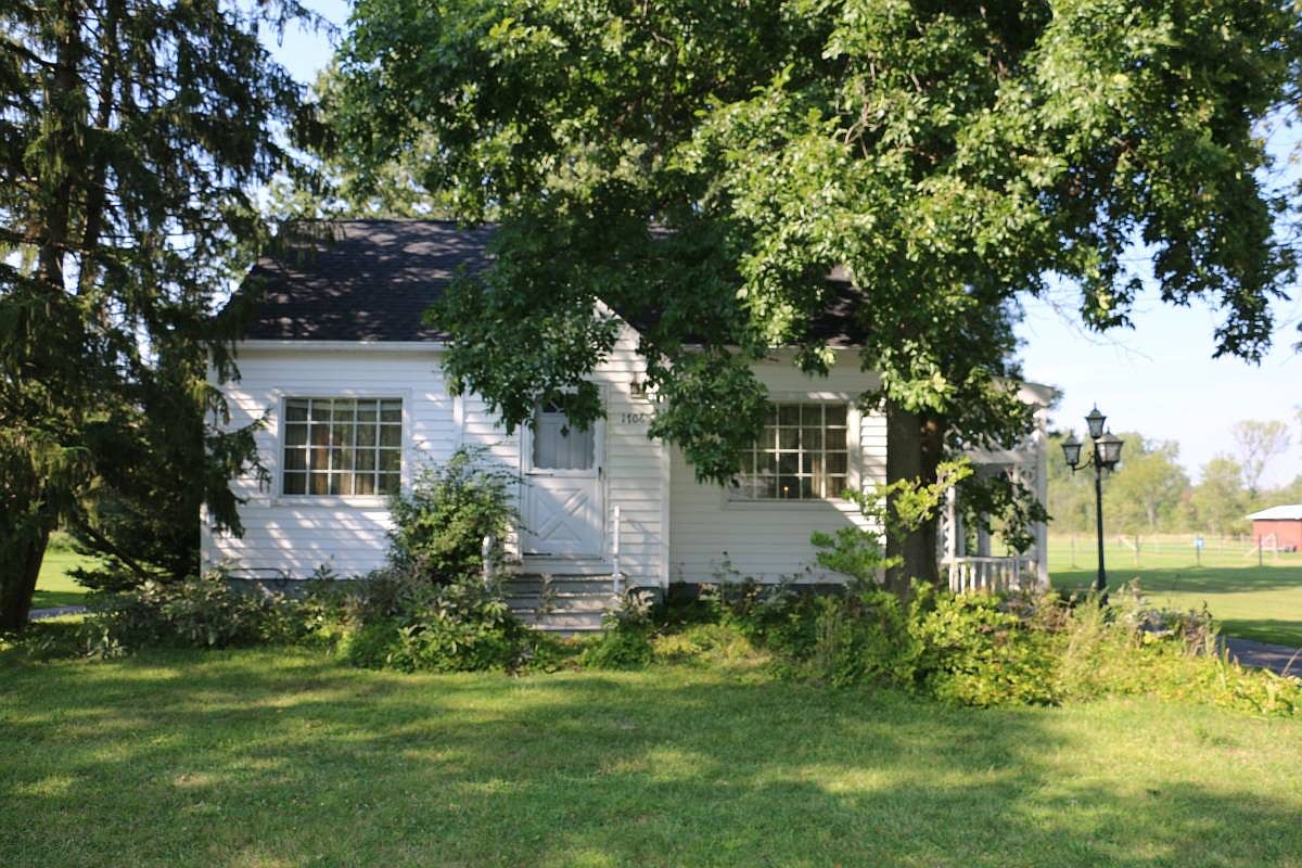 1706 Sturgeon Point Rd, Derby, NY 14047 Zillow