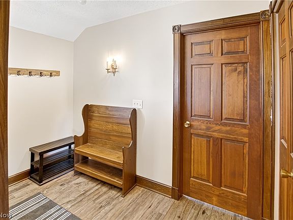 3rd image of 10100 Boston Rd