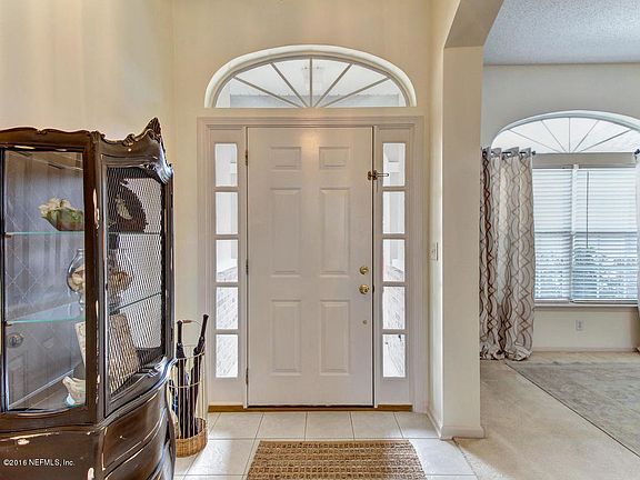 3rd image of 23922 Crescent Parke Ct