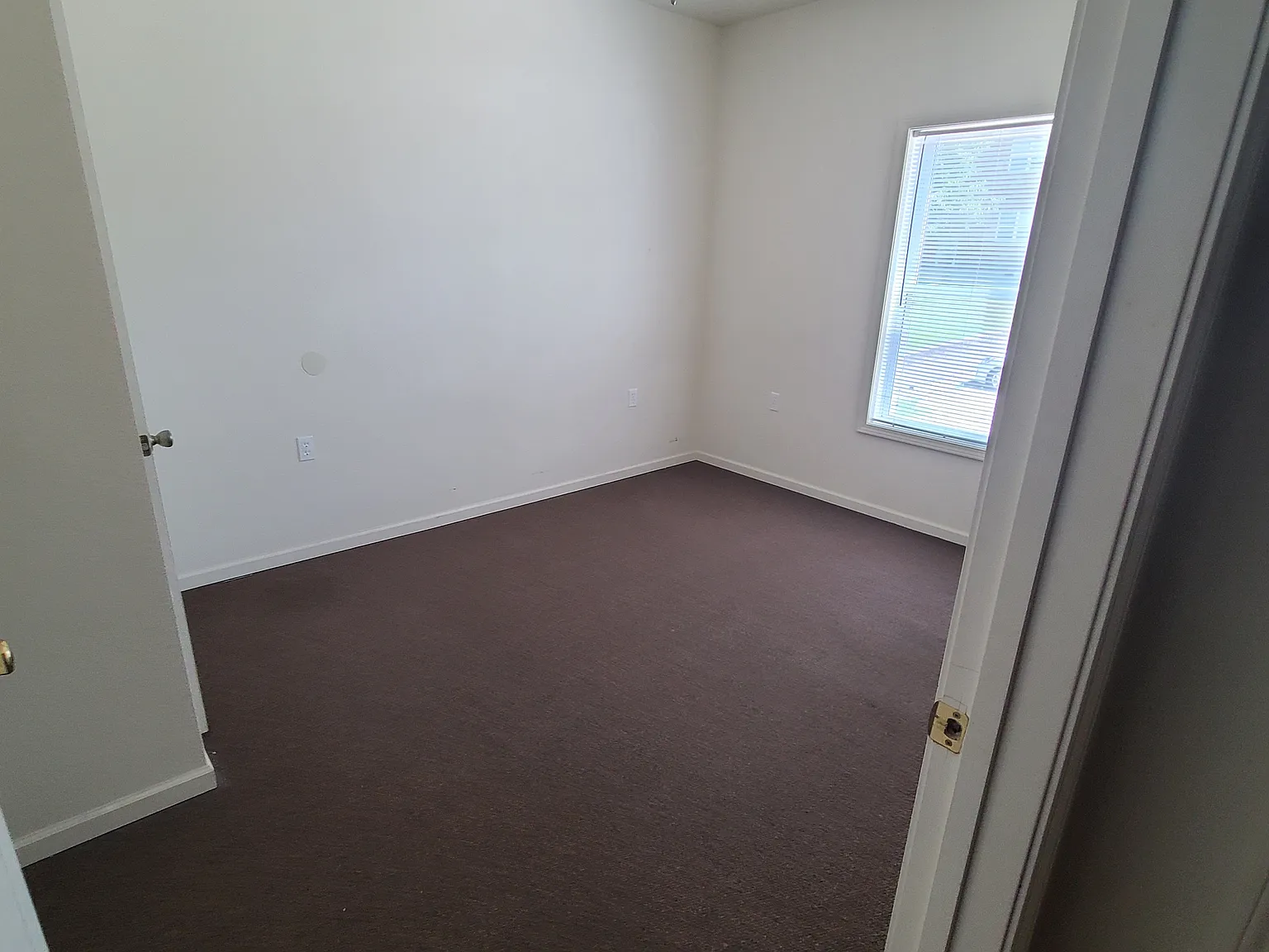 4 bed, $1,940 — Photo 4