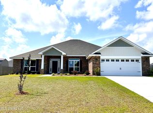 6216 Diamond Ln, Biloxi, MS 39532