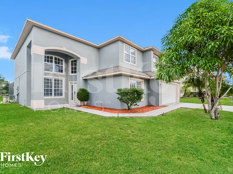 733 Wildflower Rd — Photo 1
