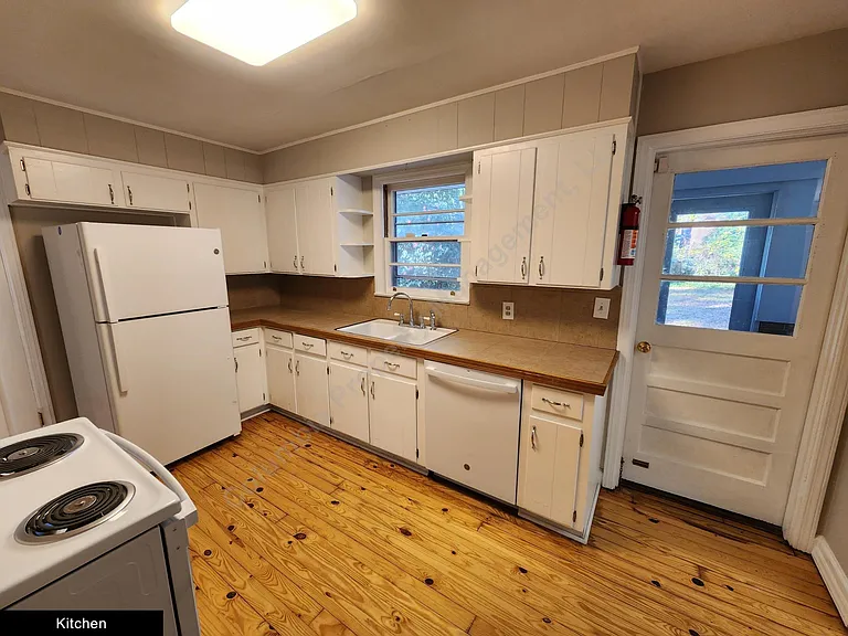 4033 Yale Ave — Photo 6