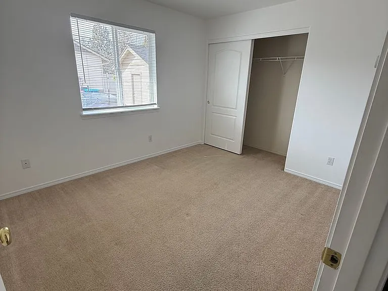 2358 NE Mary Rose Pl — Photo 16