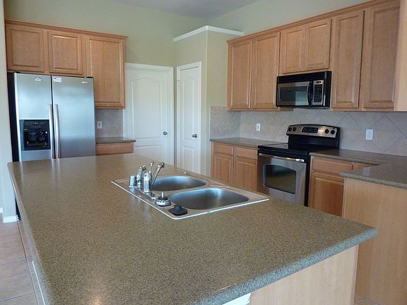3rd image of 2104 Jonathan Creek Dr
