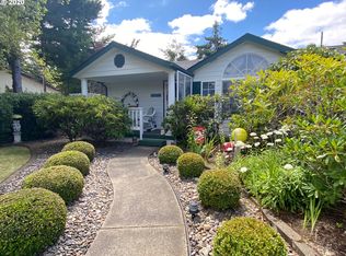 897 31st Way, Florence, OR 97439