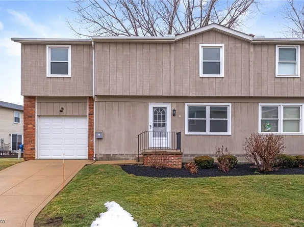 6824 Kirkwood Dr Unit 8, Mentor, OH 44060