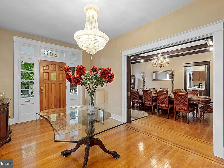 1501 Crittenden St NW — Photo 3