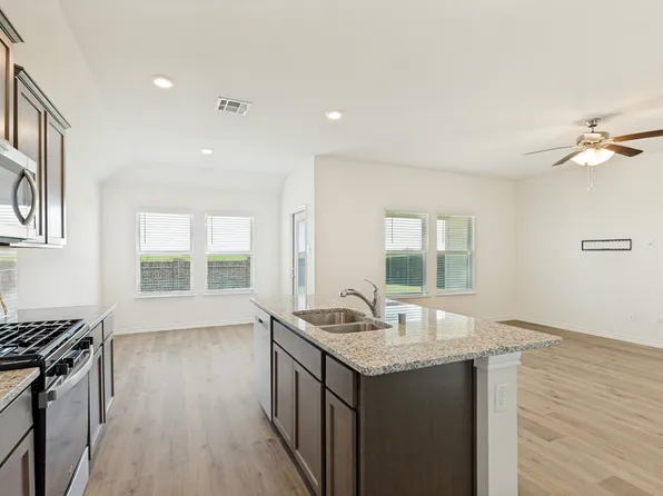 625 Summit Pass Ln, Princeton, TX 75407