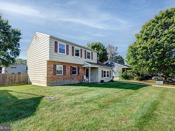 2nd image of 3 Dover Ct