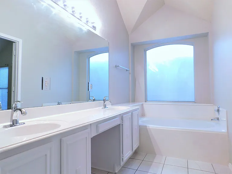 1664 Big Bend Dr — Photo 12