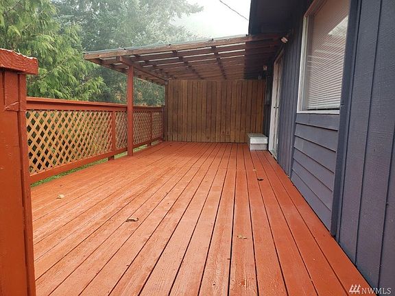 5th image of 216 W Satsop Ave