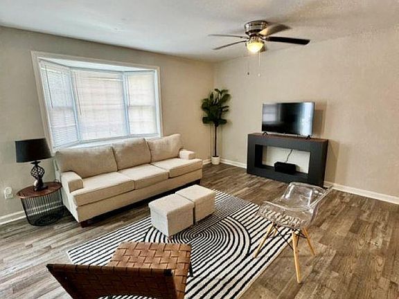 4th image of 1401 Cactus Ave