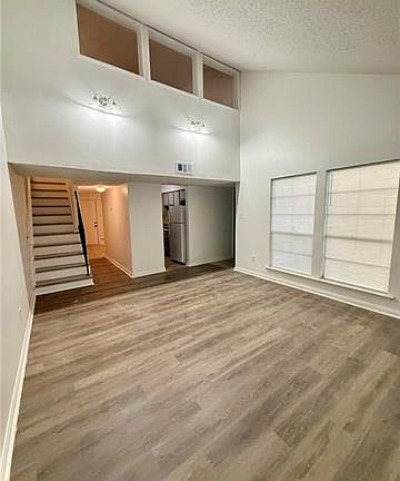 5th image of 151 Antibes St E