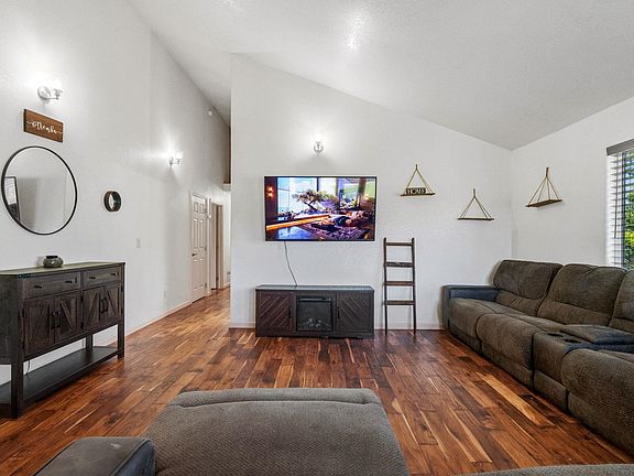 4th image of 340 6th St